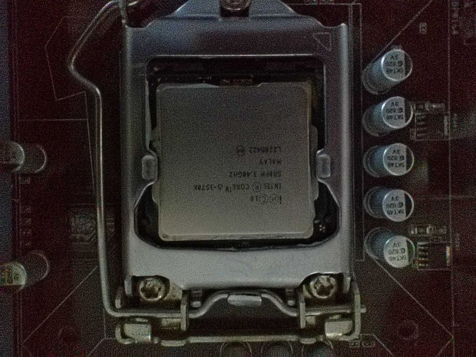 Kit ASUS H81M‑K + Intel Core i5‑3470K + 16 GB DDR3 (Pronto a usar)