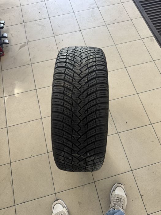 Pirelli 245/40R20