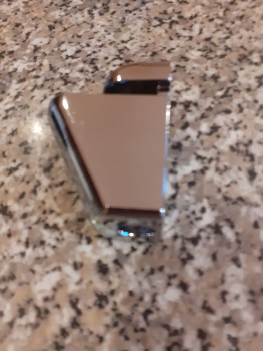 Suportes  pelicano  para parteleiras