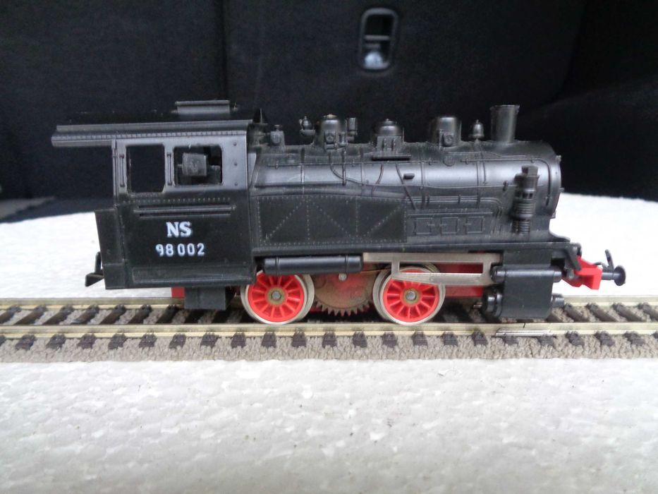 1:87 PIKO Locomotiva a vapor NS 98 002 comboio