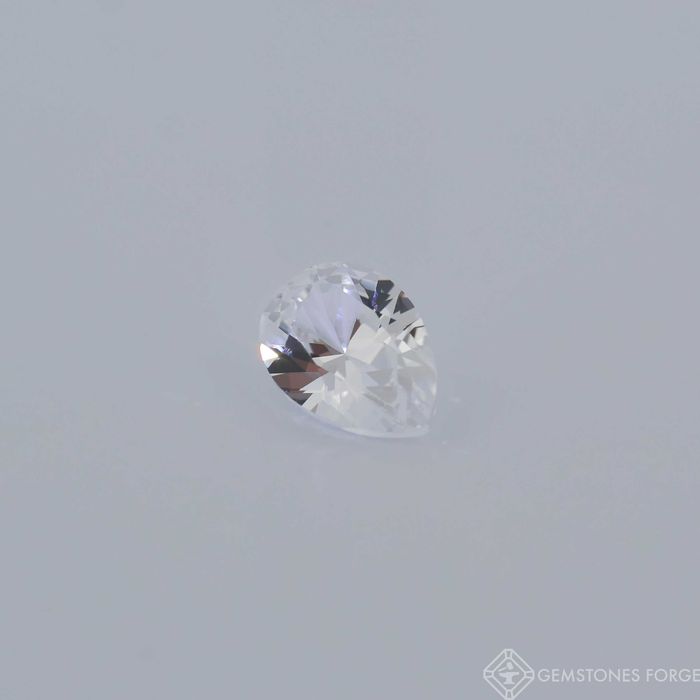 Szafir Laboratoryjnie wytworzony bezbarwny 7x5 mm