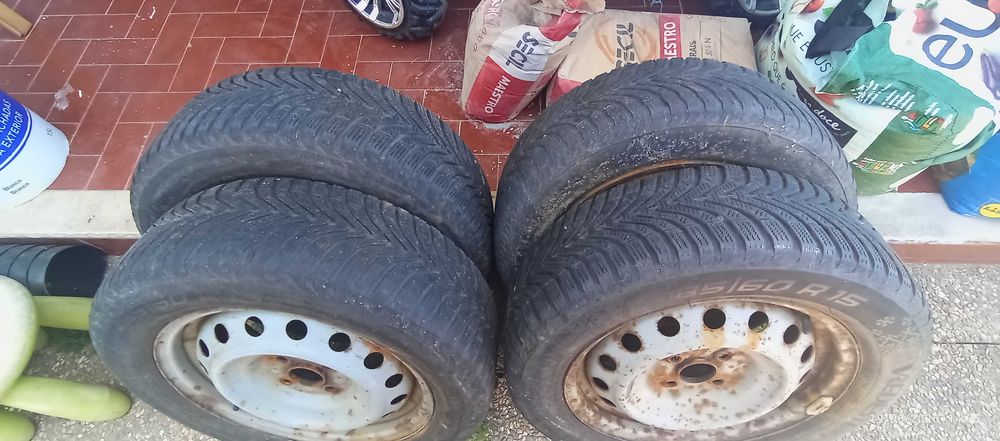 Pneus 195/60 R15/.        185/60 R15