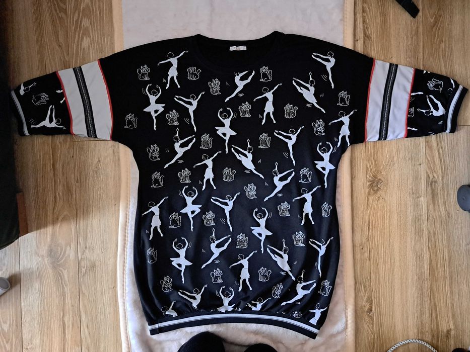 Bluza L/40 w białe kotki i baletnice