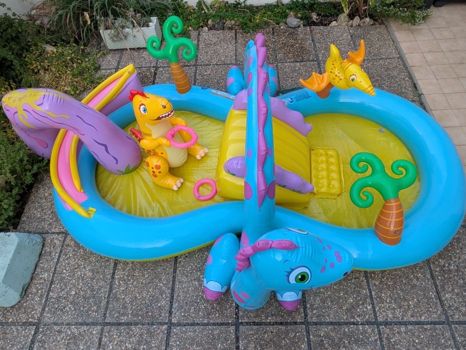 Inflatable Pool with Slide and Shower64552861143681122