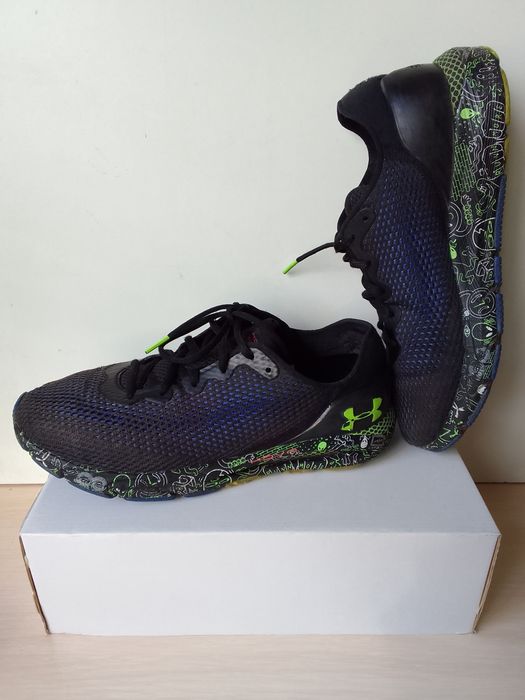 Кросівки UNDER ARMOUR    44  розмір