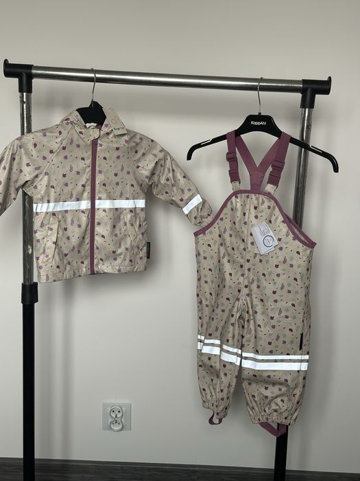 N.54 Zestaw przeciwdeszczowy dla dziecka 86/92 kurtka spodnie na szelk