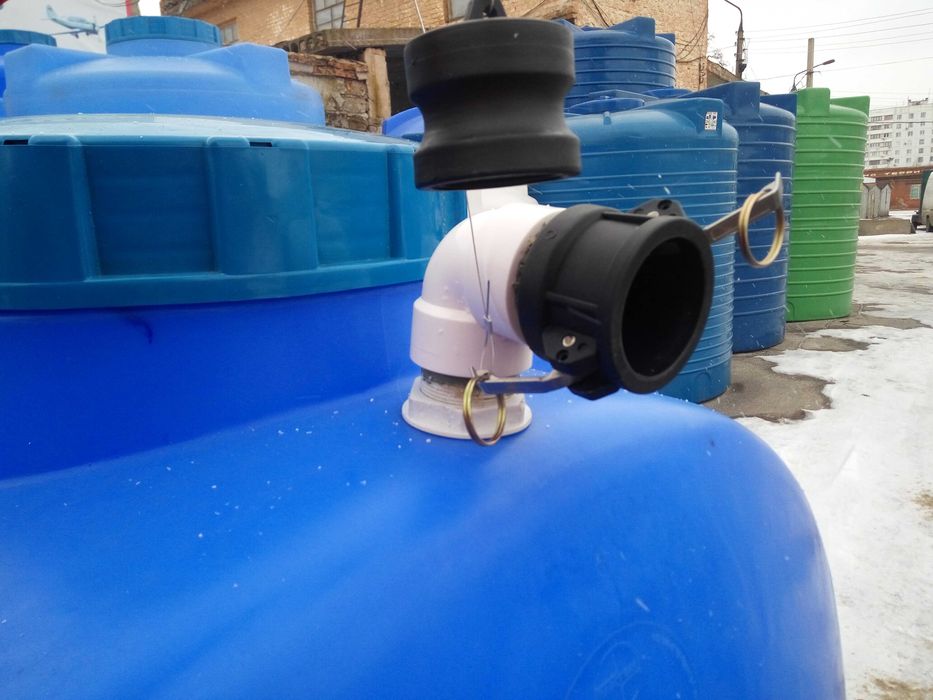 Ремонт пластикових баків, оприскувачів, бензобаків, кришка сівалки