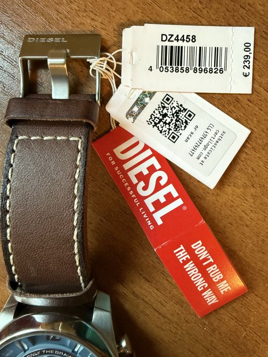 Продам годинник DIESEL DZ 4458