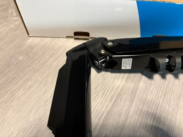 Invision Suporte monitor secretária ecrãs de 19 a 32 polegadas