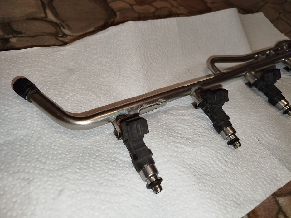 Топливная рампа ВАЗ 2171