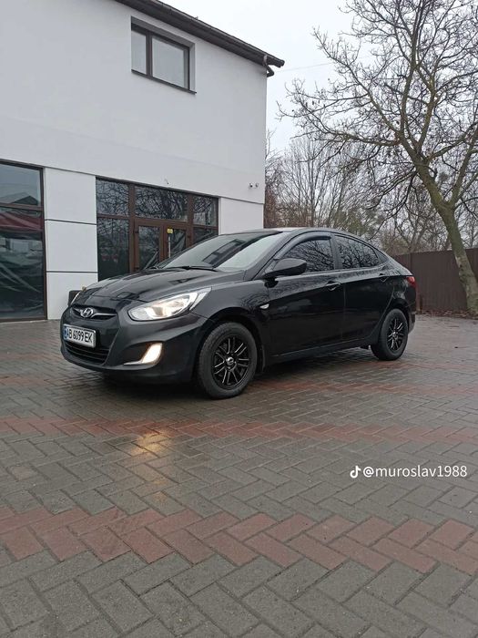 Хюндай акцент 2013рік газ 4