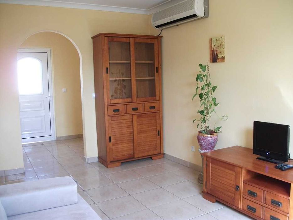 Quarteira Algarve  Piscina  Churrasqueira WIFI A.C