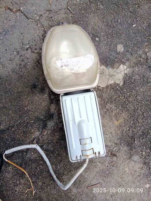 Ліхтар на стовп новий