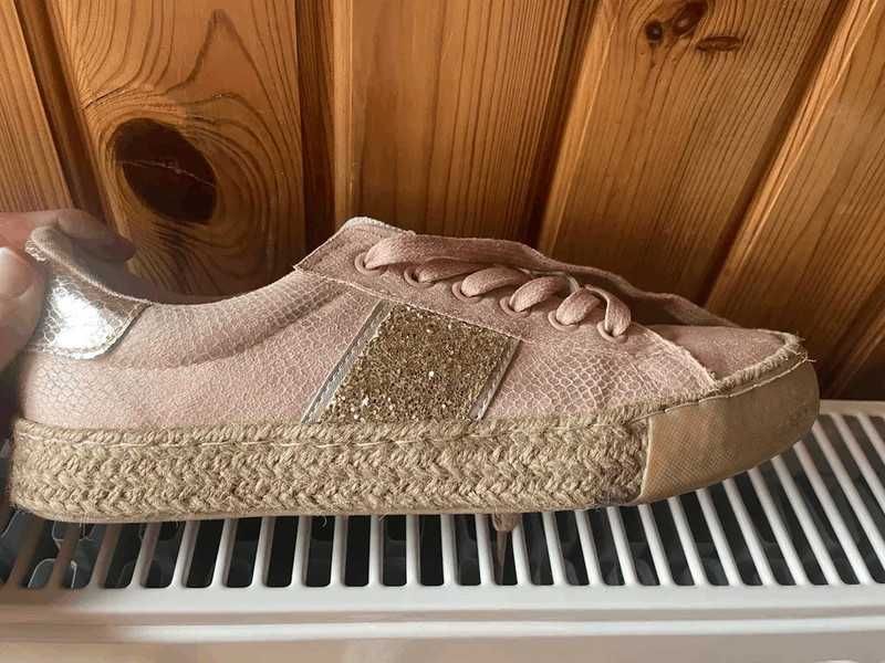 Buty różowe adidasy