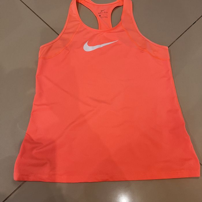 Продам майку Naik