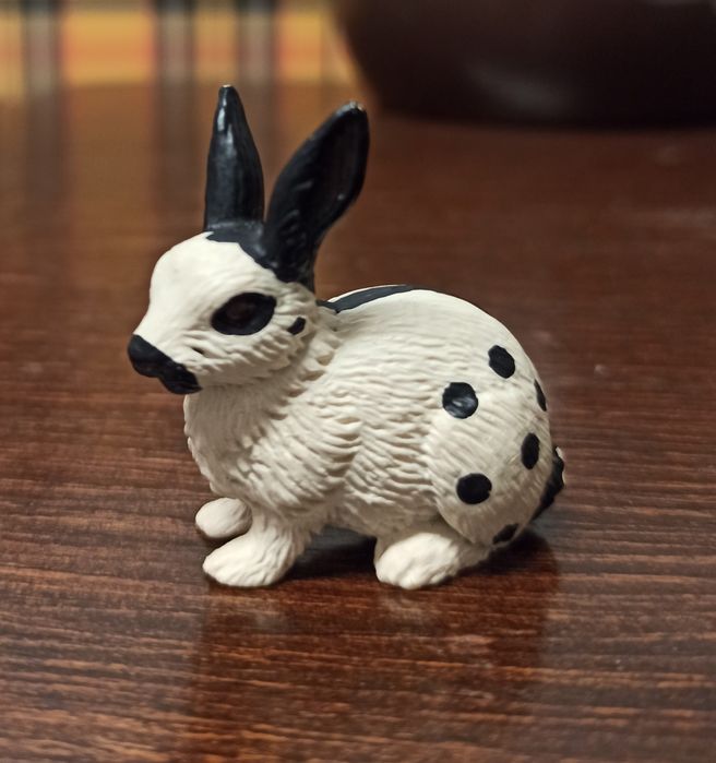 Фигурка,schleich,кролик бело-черный