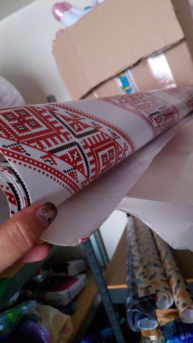 Подарунковий папір оптом