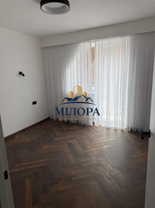 Продаж / Квартира / Вакарова, Поляна