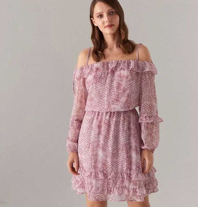 Nowa sukienka Mohito metka 169,99 zł pudrowy róż odkryte ramiona 38