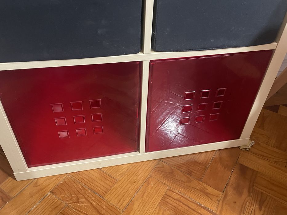 Móvel IKEA KALLAX 4x2 + acessórios incluídos