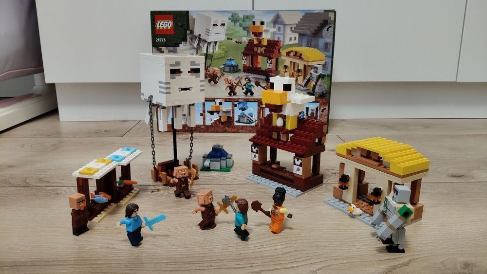 Лего Майнкрафт, Lego Minecraft 21273