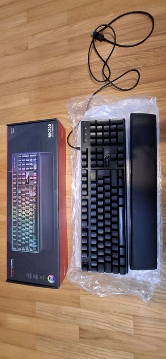 Gaming Mechanical Keyboard with Wrist Rest64751983534081120