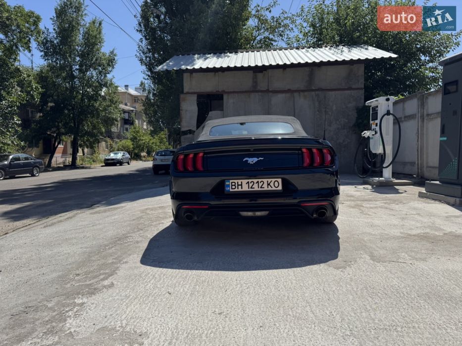 Продам автомобіль Ford Mustang 2019