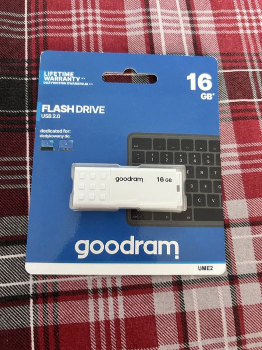 Флешка goodram 16gb в ідеальному стані
