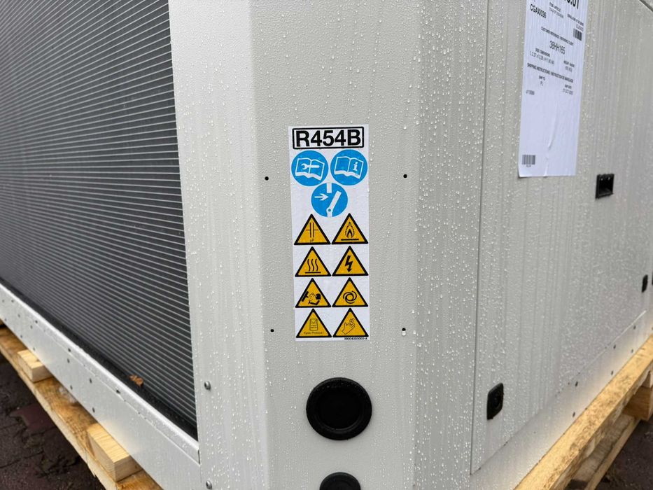 Agregat wody lodowej chiller Trane CGAX 036 HE SN o wydajności 99 kW 2025R.