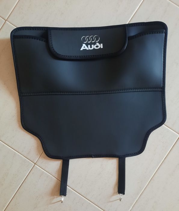 Variado material Audi