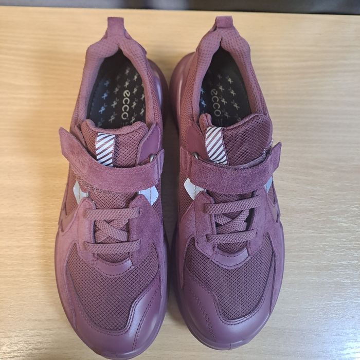 Кросівки Ессо р. 40, водонепроникні