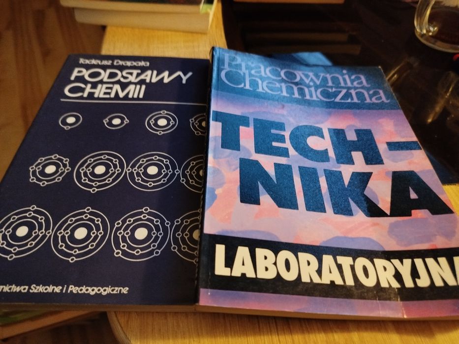 Podręczniki szkolne ,Chemia i fizyka-pomoce,zbiory zadań