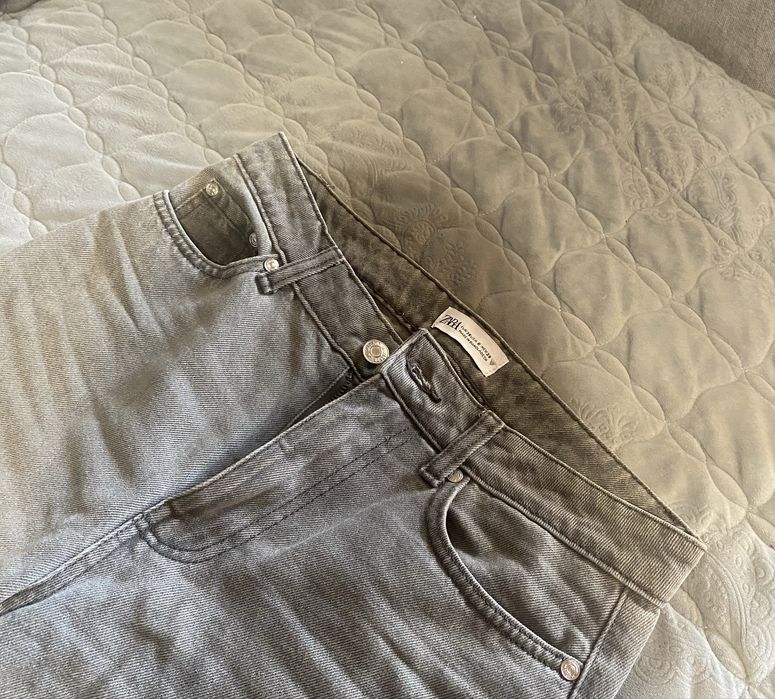 Сірі джинси, Zara