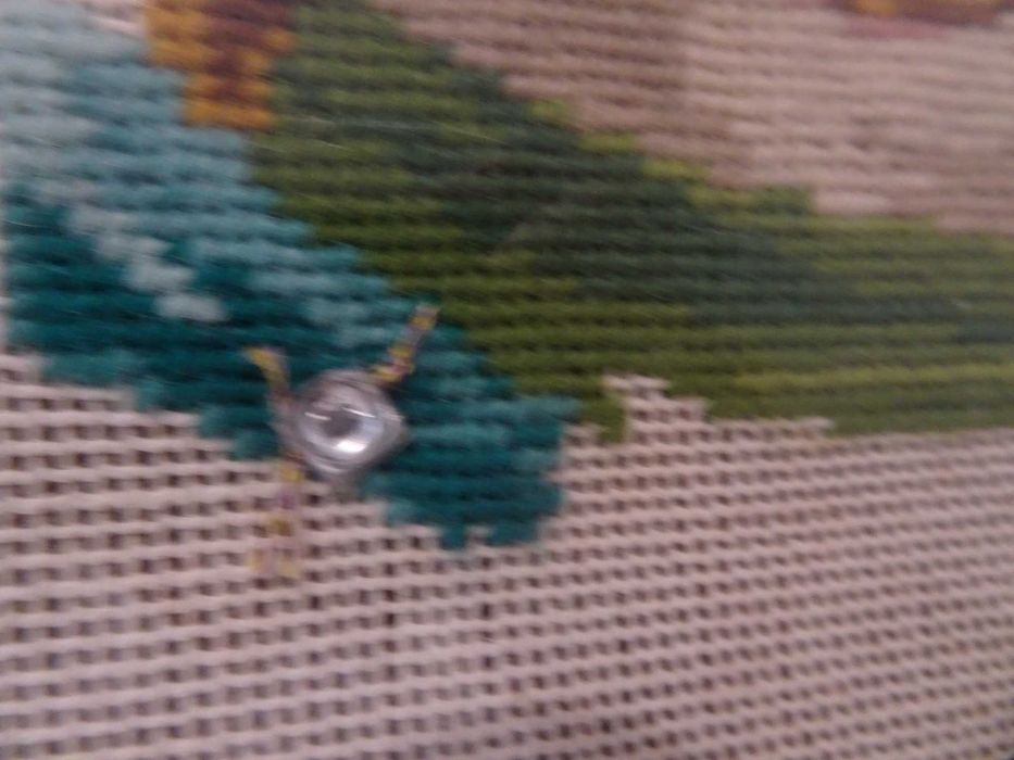 Quadro Bordado Ponto de Cruz "Palhaço" (Com Selo de Certificação)