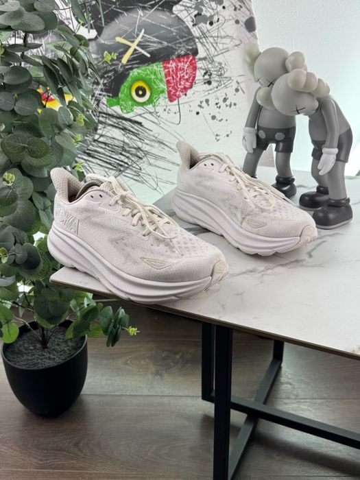 Кросівки Hoka Clifton 9 40.5 розмір Е12697