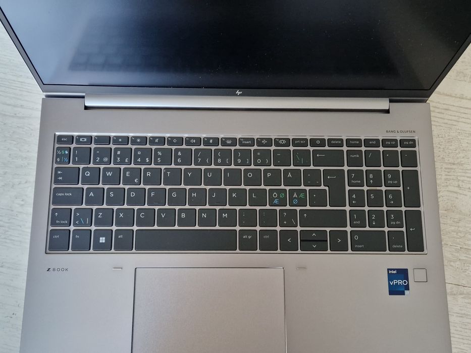 HP ZBOOK Firefly 16 cali G10