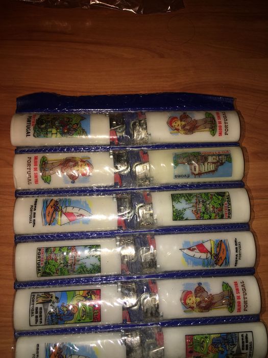 Lote de isqueiros bic ( grande) ainda no pente