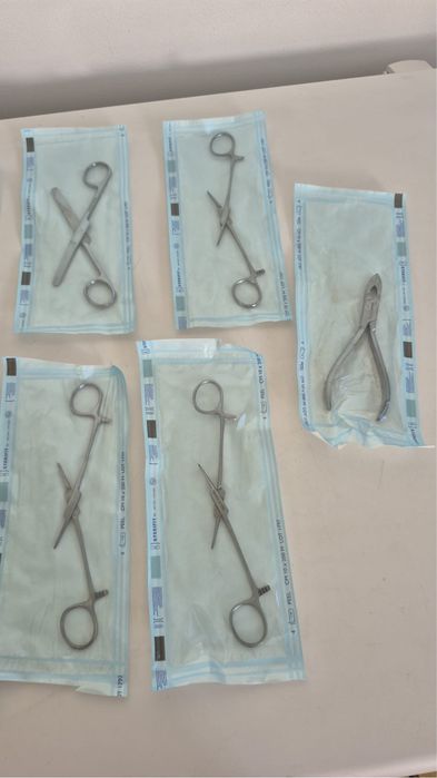 Materiais para bodypiercing (autoclave)tenho bastante materiais inclusive joias de titânio