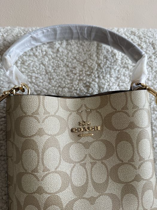 Сумка жіноча Coach Mollie Bucket