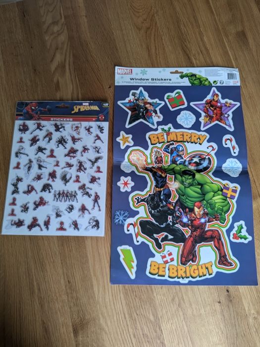 Naklejki MARVEL Spiderman i zestaw świąteczny