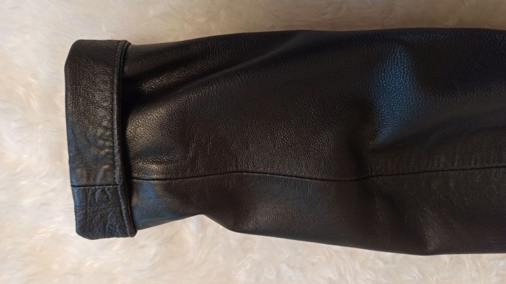 Женская кожаная куртка размер s