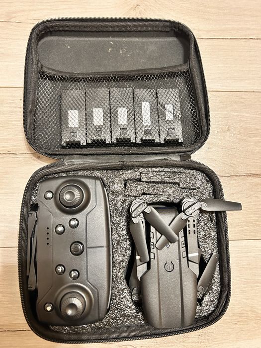 Дрон Drone Pro, 5 акумуляторів та кейс. Повний комплект.