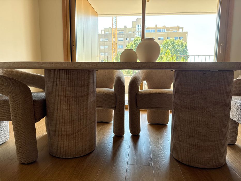 mesa de jantar oval