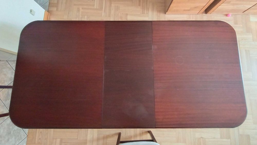 Stół rozkładany i 6 krzeseł kolor mahoń stan do renowacji