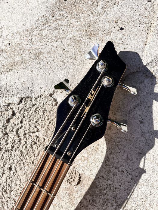 Gitara basowa skyway