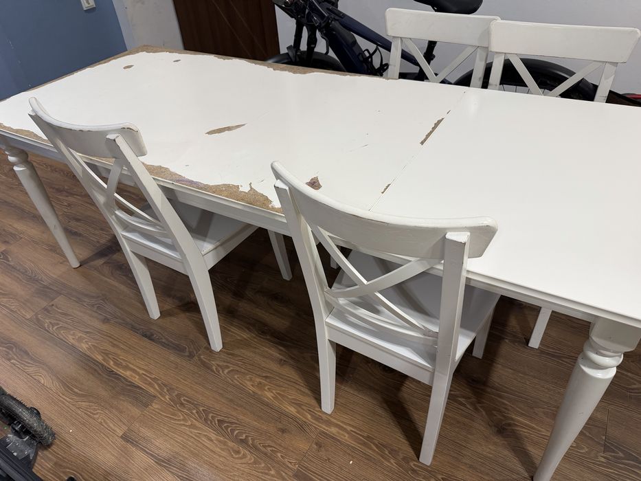 Stół Ikea z krzesłami