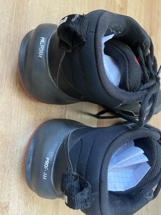 Puma czarne buty sportowe sneakersy z czerwonym logo