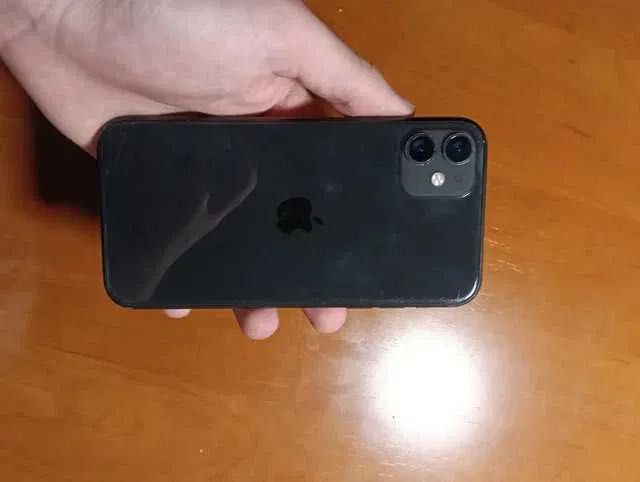 iPhone 11 totalmente funcional como novo