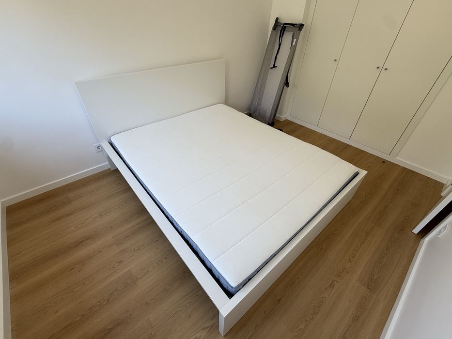 Cama MALM 160X200 com colchão IKEA - como NOVO