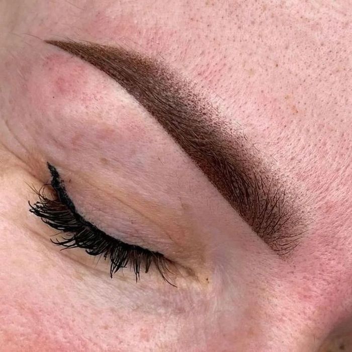 Перманентий макіяж : брівки, губки, міжвійка.